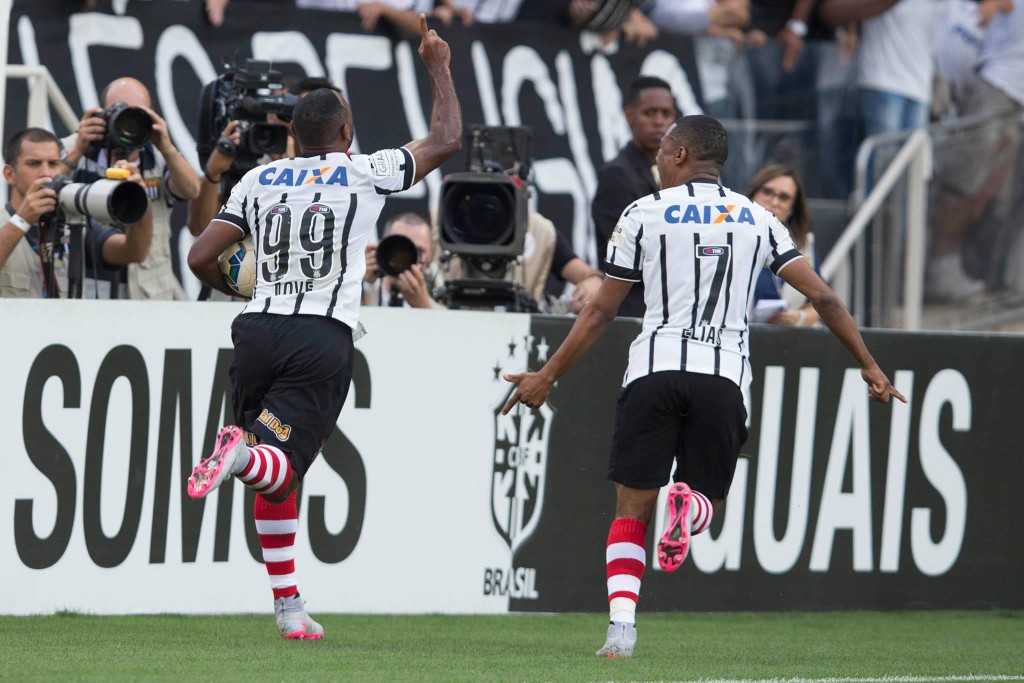 Vagner Love Corinthians 3 x 0 Cruzeiro2
