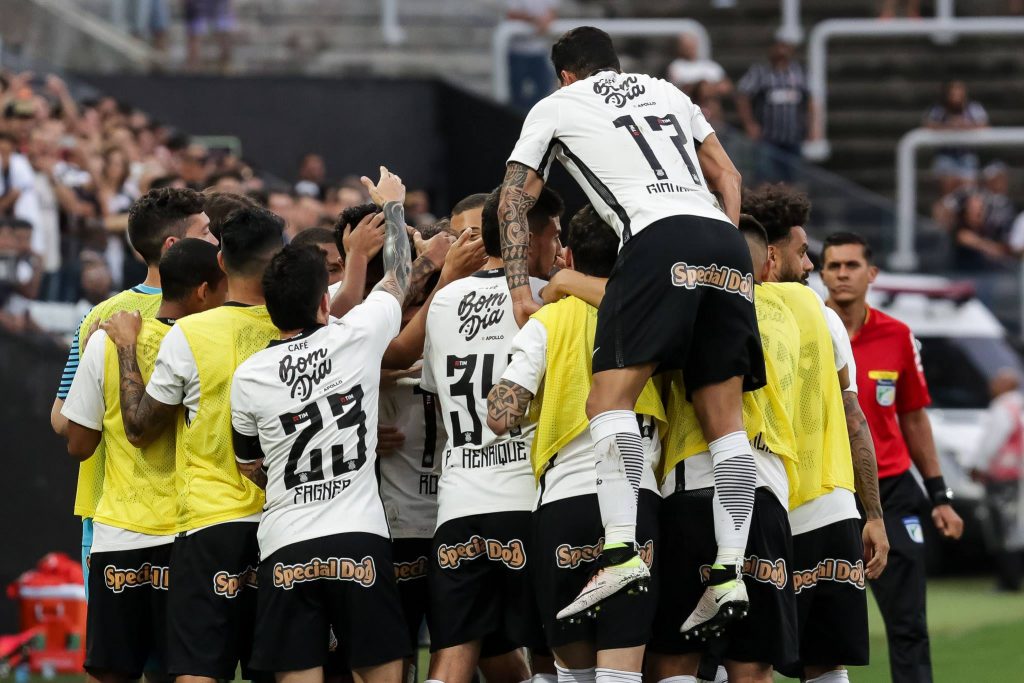 Corinthians 2 x 0 América-MG