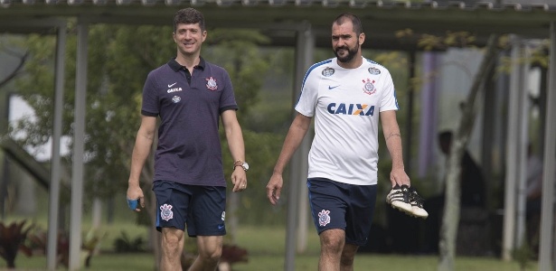 Corinthians quer permanência de Danilo e outros jovens para situações de emergência