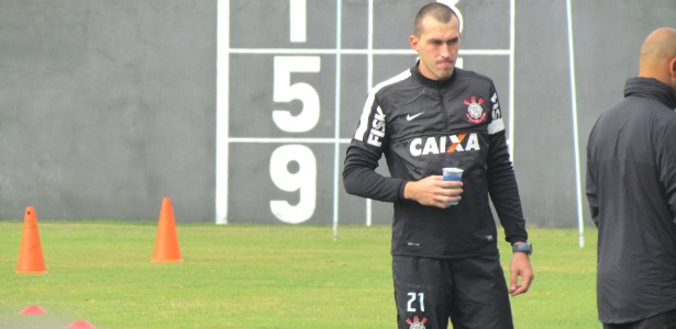 Walter chegou ao Corinthians como aposta, em maio de 2013, e se firmou no grupo