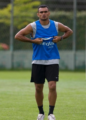 Otacílio Neto fez 29 jogos e quatro gols pelo Corinthians