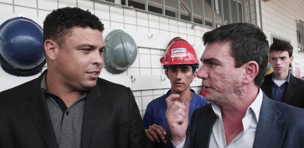 Ronaldo e Andrés lado a lado no fim de 2011: Andrés promete reaproximação