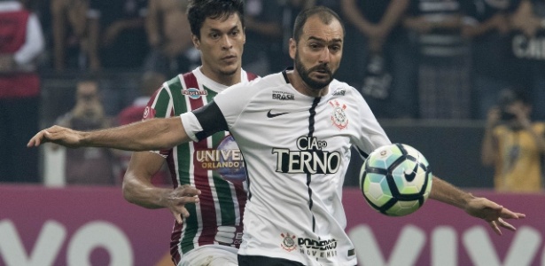 Danilo chegou à marca de 337 jogos com a camisa do Corinthians no jogo contra o Flu