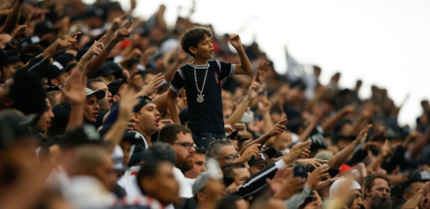 Mais de 46 mil torcedores compareceram à Arena Corinthians neste domingo