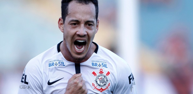Rodriguinho marcou o gol da vitória do Corinthians sobre o Atlético-GO