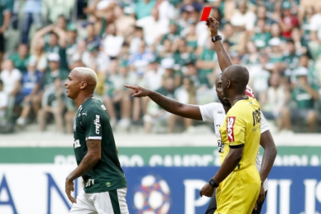 Deyverson - expulsão - Palmeiras x Corinthians