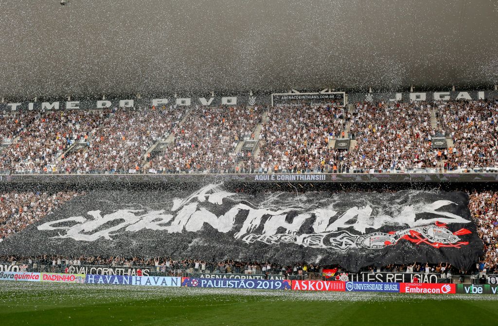 Torcida do Corinthians - Bandeirão na Arena