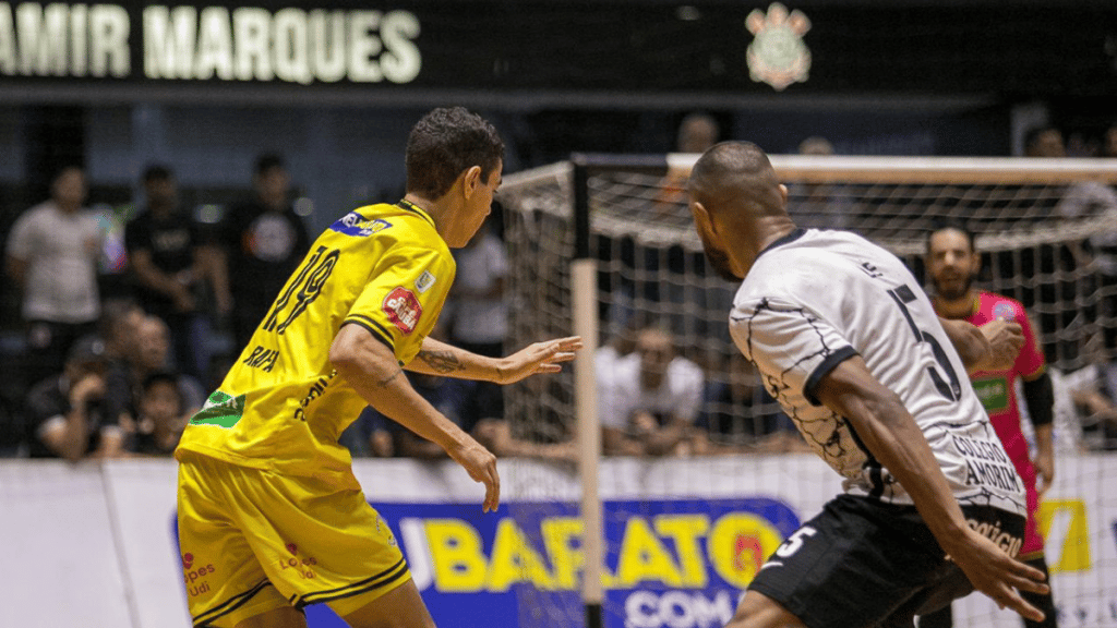 Corinthians 2 x 3 Praia Clube - Futsal
